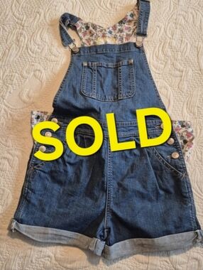 Mini Boden girls size 9/10 jean short overalls have stretch VGUC